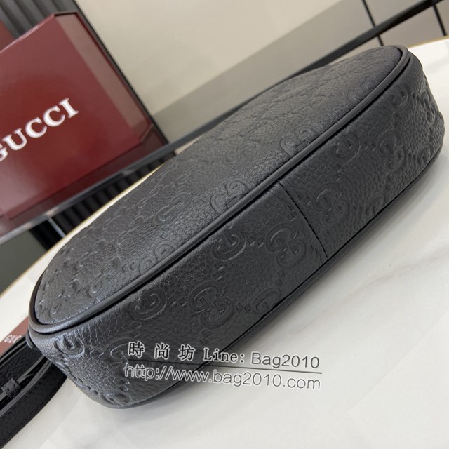 Gucci專櫃古馳最新款Emblem系列小號肩背包鏈條斜挎包 jh2067型號：815409